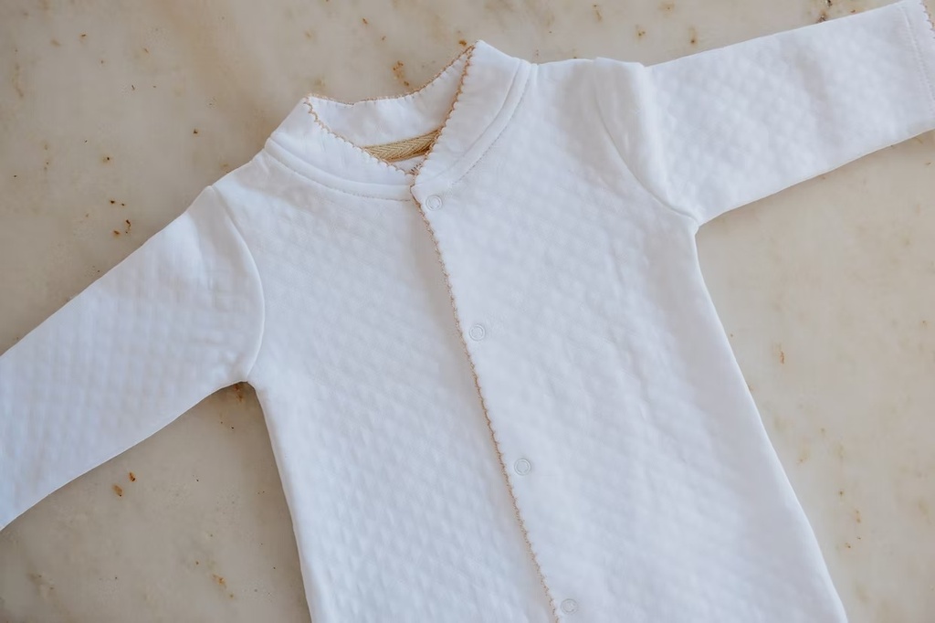 Enterizo PIMA Jacquard blanco y beige 0/3 Mon Petit