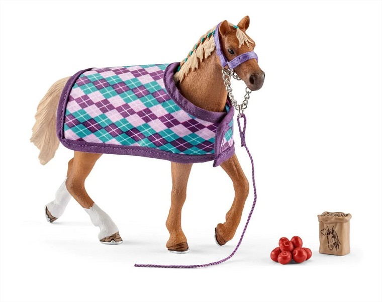 English Thoroughbred With Schleich